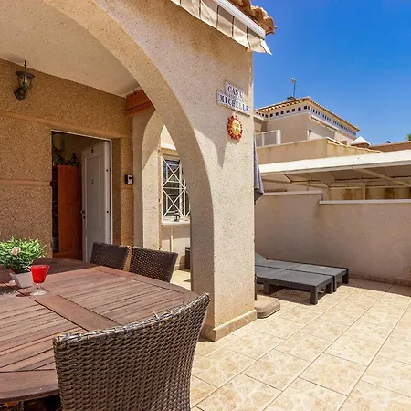 4 Bedroom Beautiful In Feriehus