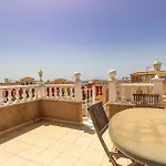 Дом отдыха 4 Bedroom Beautiful Home In Torrevieja